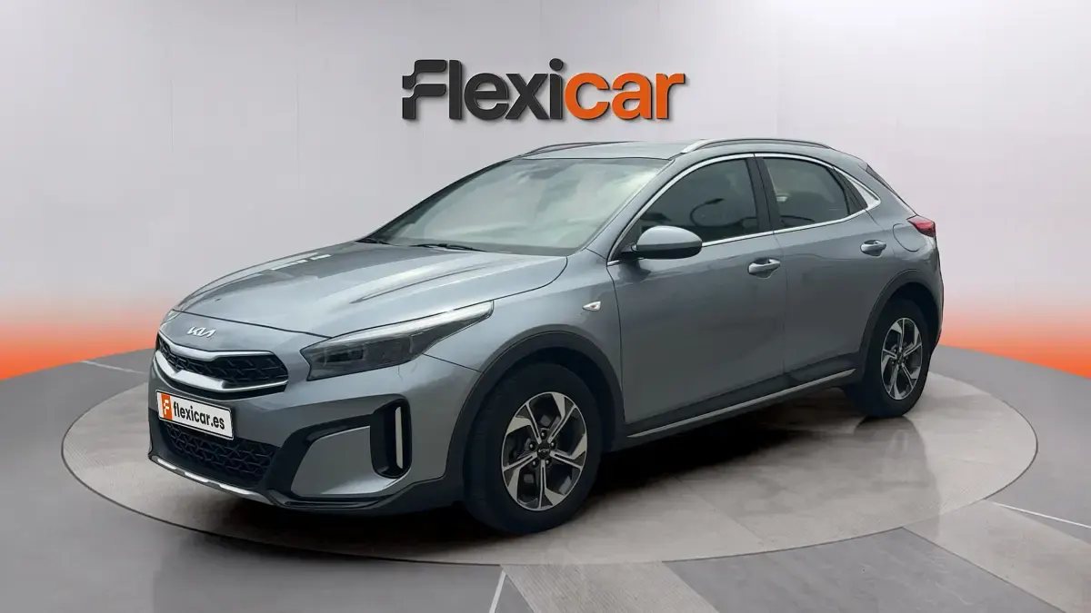 Usado Kia XCeed 120 CV (88 kW) 2022 Gris SUV