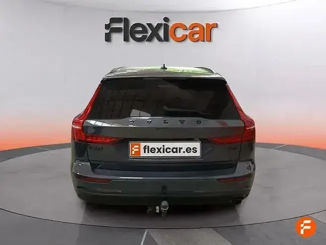 Usado Volvo V60 150 CV (110 kW) 2019 Gris Familiar