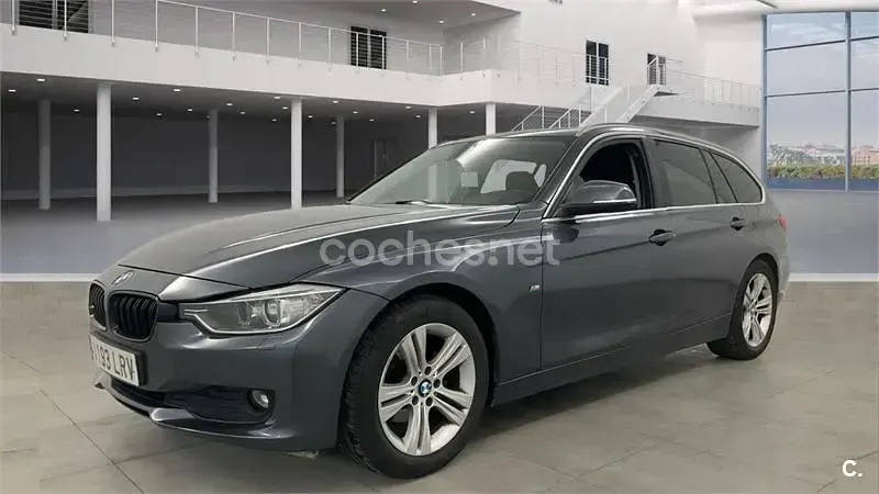 Usado BMW 318 143 CV (105 kW) 2014 Gris / plata Familiar