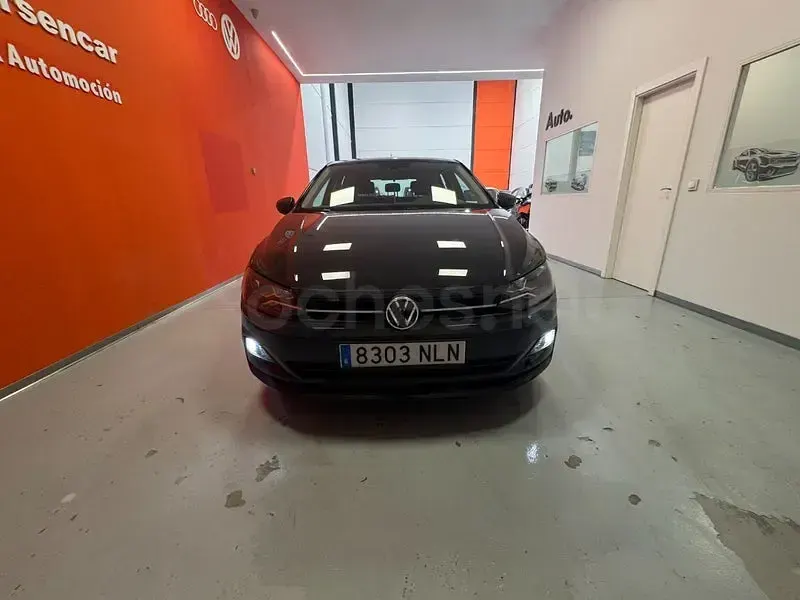 Usado VW Polo Advance 80 CV (58 kW) 2021 Gris / plata Utilitario