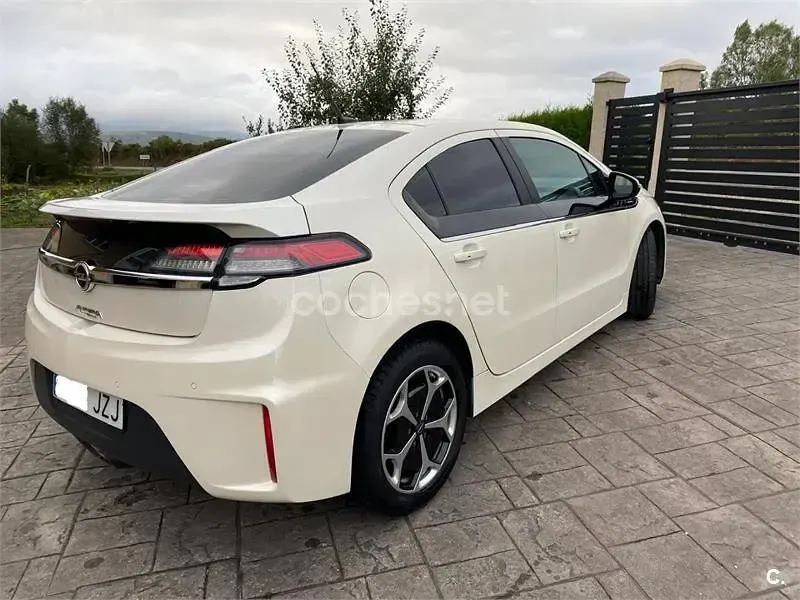 Usado Opel Ampera Excellence 150 CV (110 kW) 2012 Blanco Utilitario