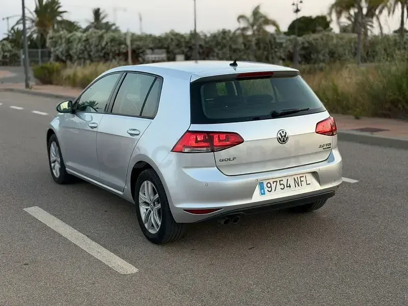 Usado VW Golf VII Advance 150 CV (110 kW) 2014 Gris / plata Berlina