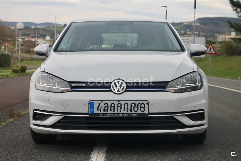 Usado VW Golf VII Advance 130 CV (95 kW) 2019 Blanco Berlina