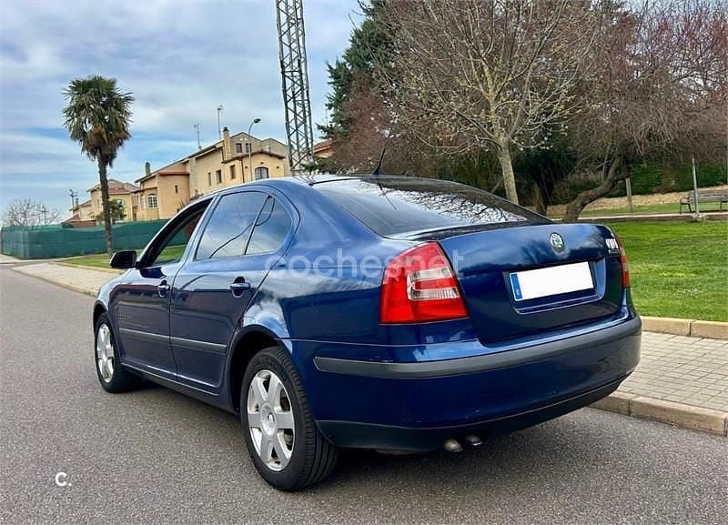 Usado Skoda Octavia Active 105 HP (77 kW) 2008 Azul Sedan