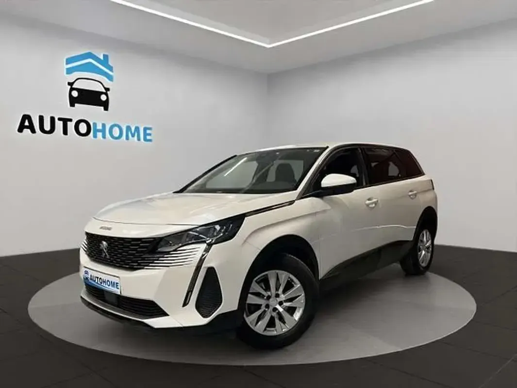Usado Peugeot 5008 Active 131 CV (96 kW) 2021 Blanco SUV