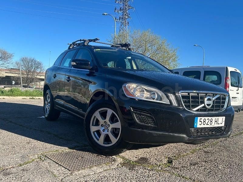 Usado Volvo XC60 Momentum 136 CV (100 kW) 2012 Negro SUV