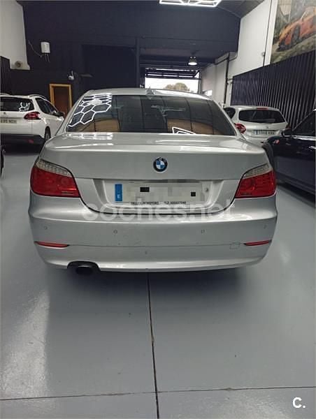 Usado BMW 520 177 CV (130 kW) 2009 Gris / plata Berlina