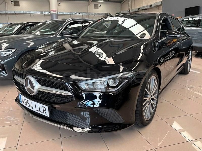Usado Mercedes CLA200 Shooting Brake 150 CV (110 kW) 2021 Negro Familiar