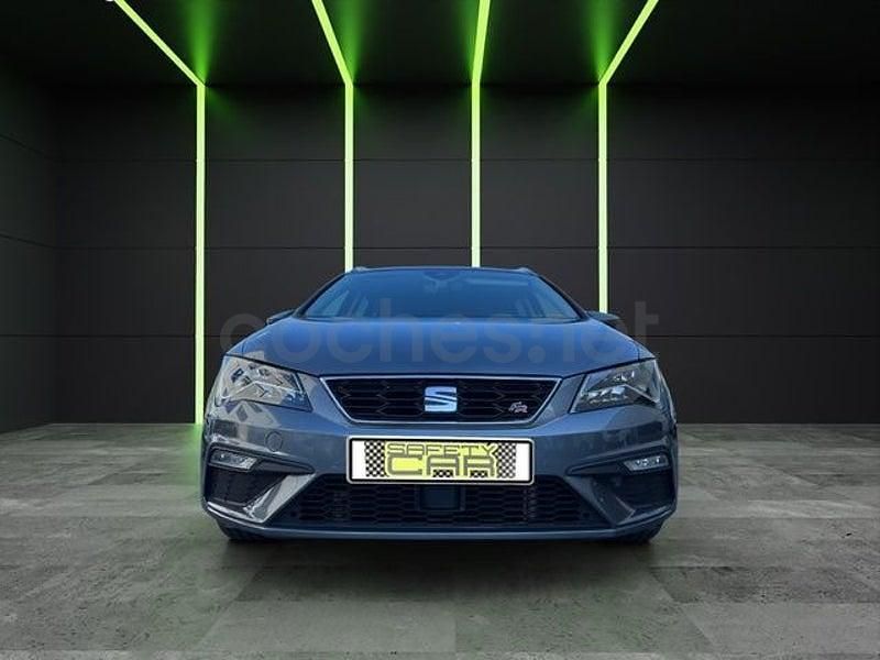 Usado Seat Leon FR 150 CV (110 kW) 2017 Gris / plata Familiar