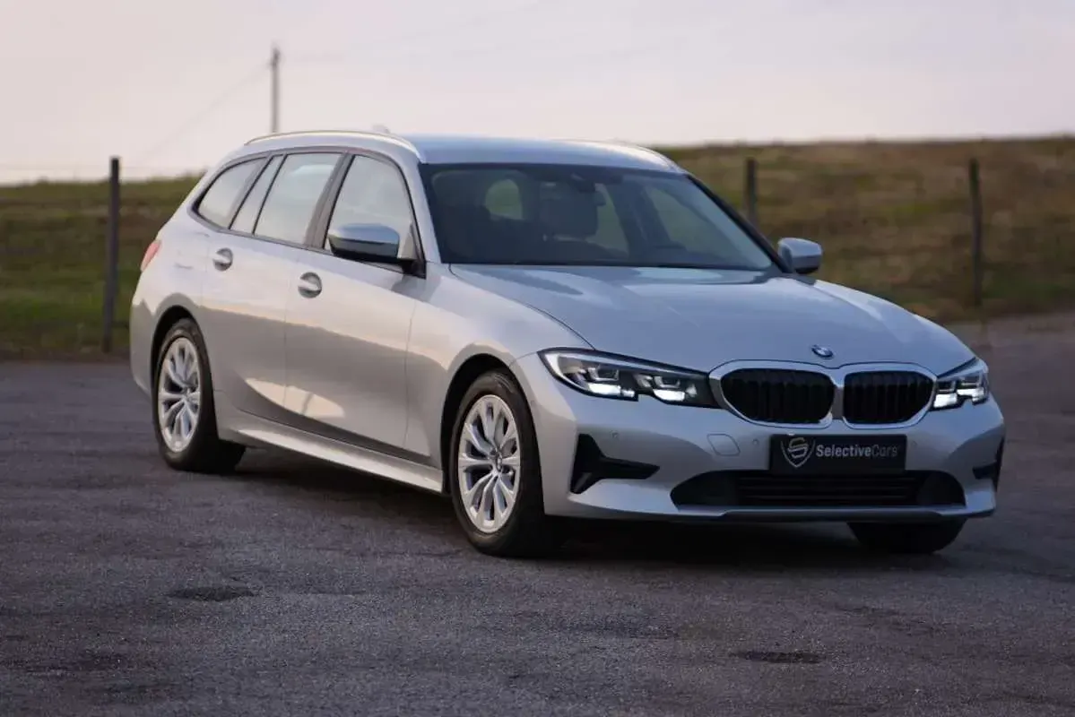 Usado BMW 318 150 CV (110 kW) 2021 Gris Familiar