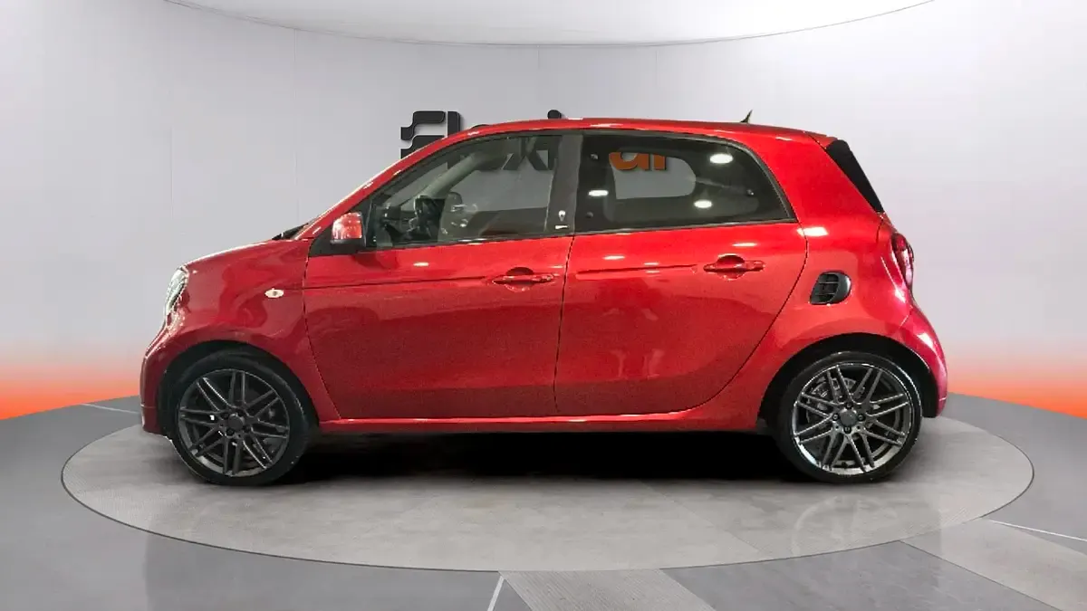 Usado Smart ForFour 90 CV (66 kW) 2019 Rojo Utilitario