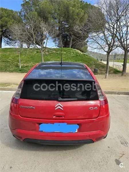 Używany Citroën C4 90 KM (66 kW) 2009 Czerwony Sedan/Limuzyna