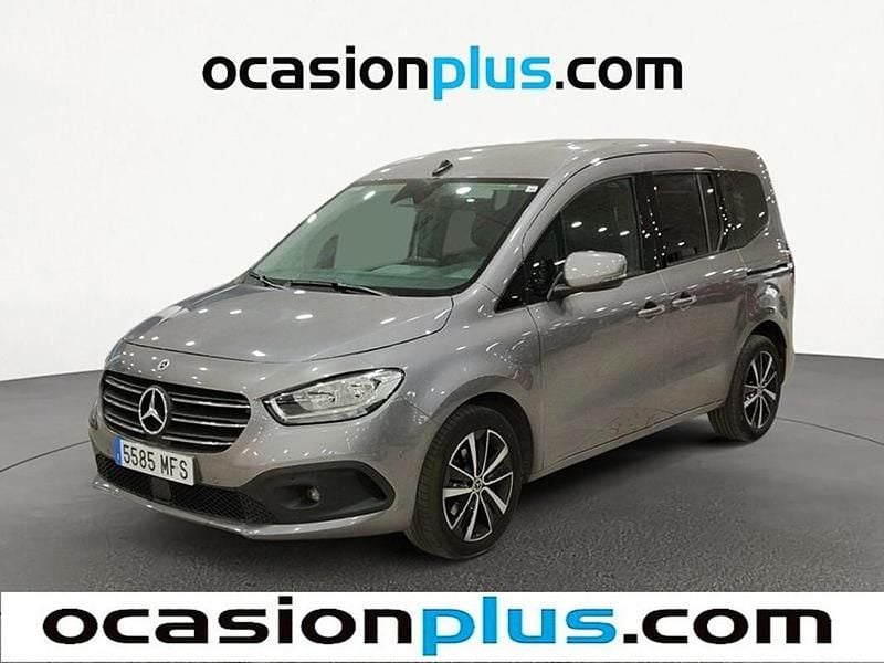 Gris Usado 2023 Mercedes 180 Berlina | 23.291 € (Precio justo) - Imagen 1/4