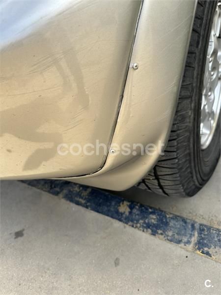 Usado Mitsubishi Montero 160 CV (117 kW) 2002 Beige SUV