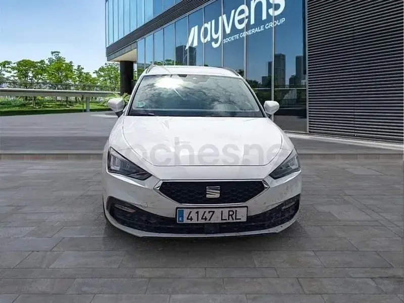 Usado Seat Leon Style 115 CV (84 kW) 2023 Blanco Familiar