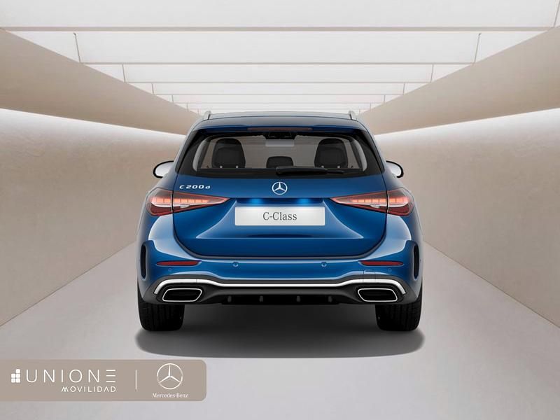 Usado Mercedes C200 163 CV (119 kW) 2024 Azul Familiar