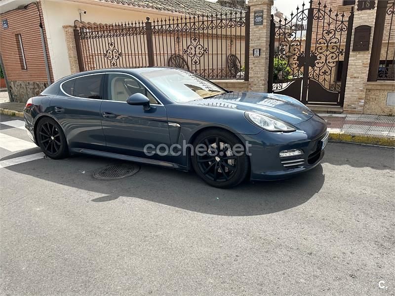Usado Porsche Panamera 400 CV (294 kW) 2011 Azul Utilitario