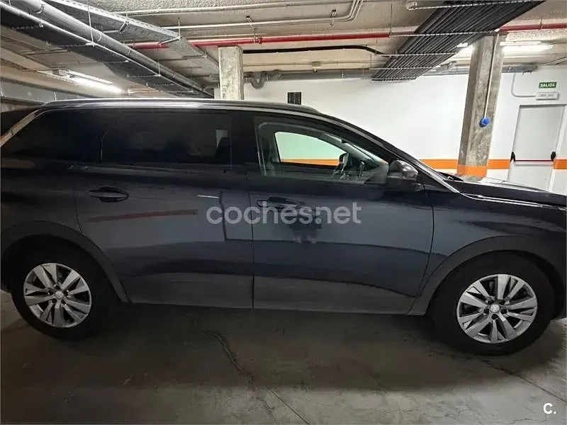 Usado Peugeot 5008 Active 130 CV (95 kW) 2018 Azul SUV