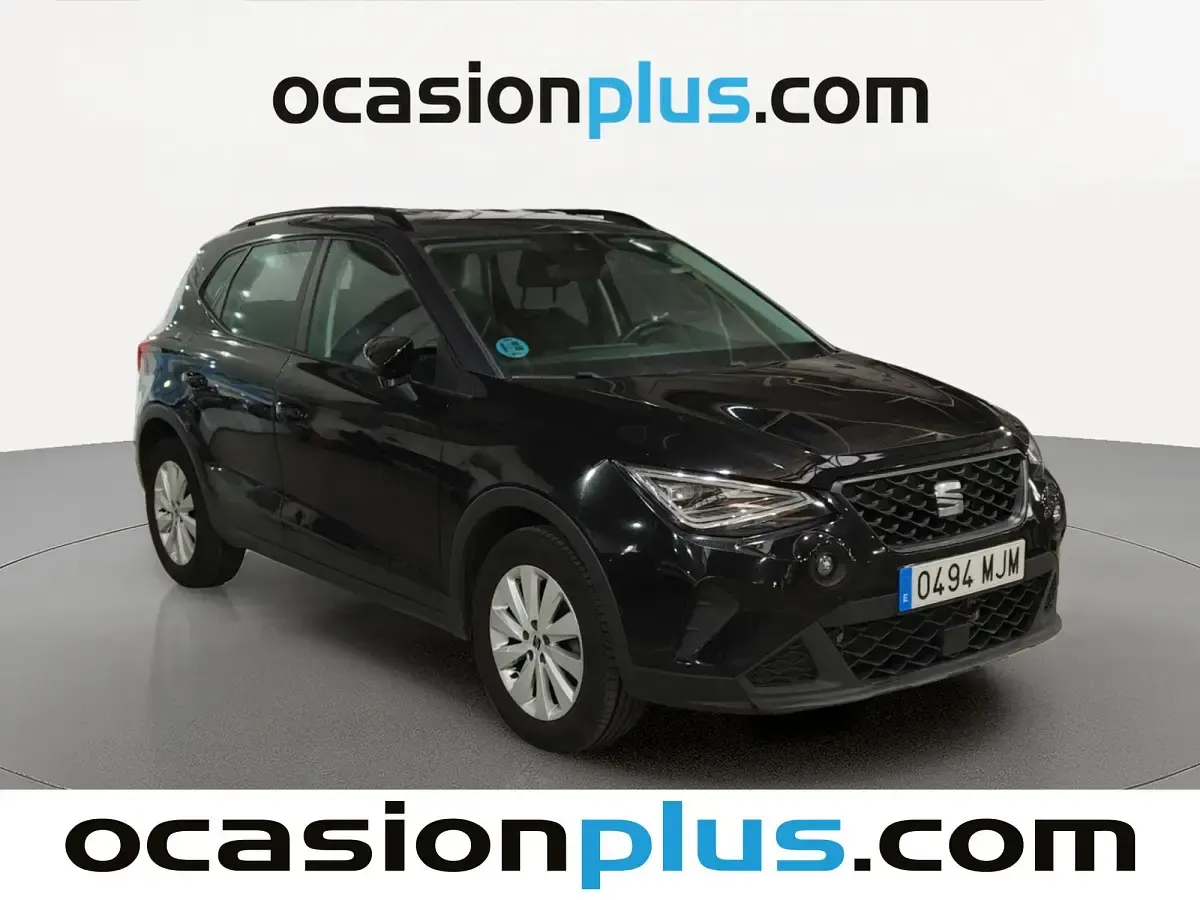 Usado Seat Arona Style 110 CV (80 kW) 2023 Negro SUV