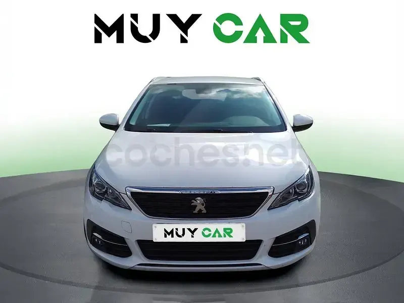 Usado Peugeot 308 SW Style 131 CV (96 kW) 2021 Blanco Familiar