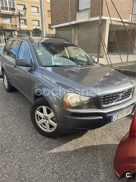 Usado Volvo XC90 Momentum 163 CV (119 kW) 2006 Gris / plata SUV