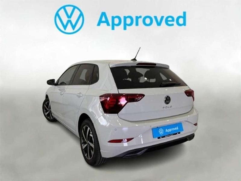Usado VW Polo 95 CV (69 kW) 2025 Gris Utilitario