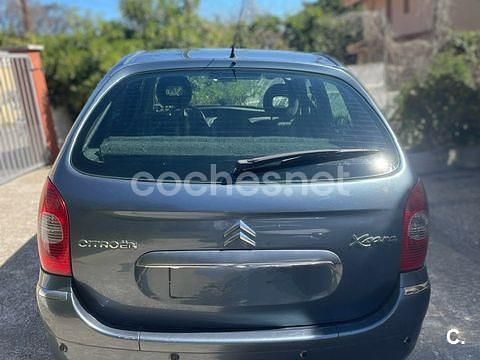 Usado Citroën Xsara Picasso Exclusive 110 CV (80 kW) 2008 Azul Monovolumen