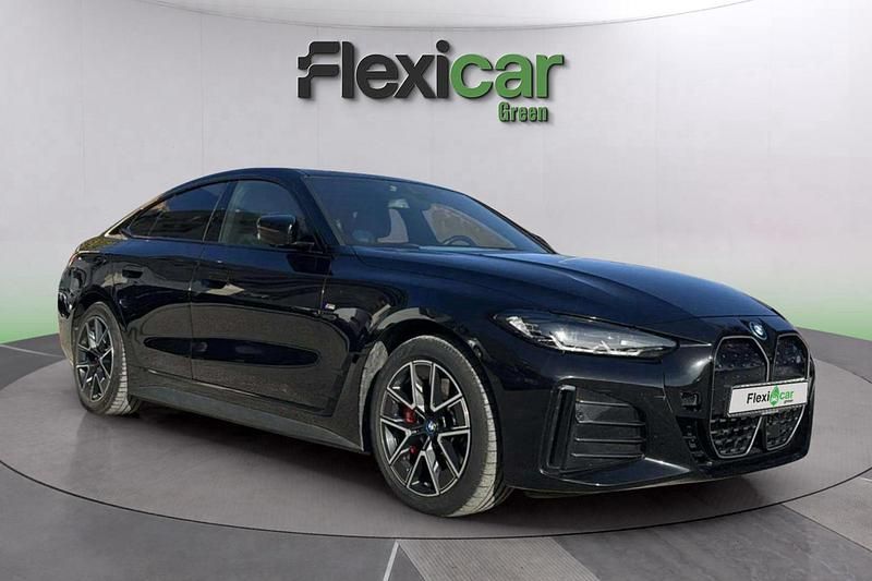 Negro Usado 2023 BMW i4 Berlina | 44.790 € (Un poco caro) - Imagen 1/4
