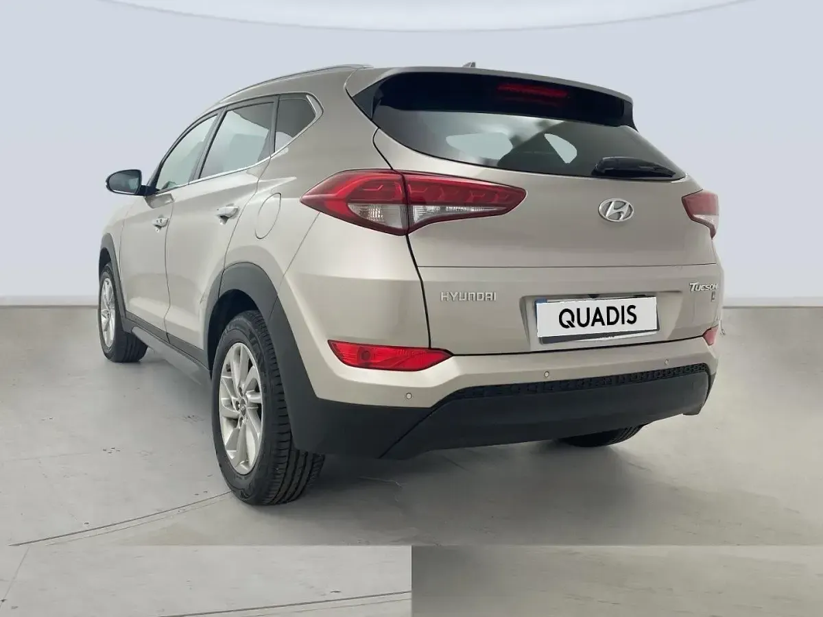 Usado Hyundai Tucson 131 CV (96 kW) 2016 Beige SUV
