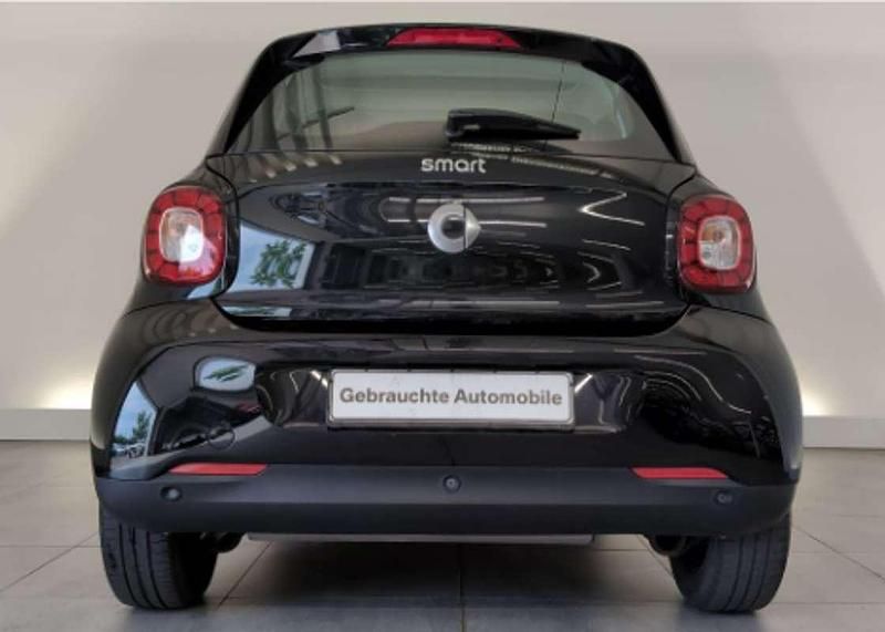 Usado Smart ForFour 90 CV (66 kW) 2019 Negro Utilitario