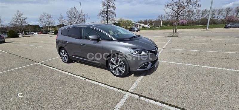 Usado Renault Scénic IV LIMITED 140 CV (102 kW) 2019 Gris / plata Monovolumen