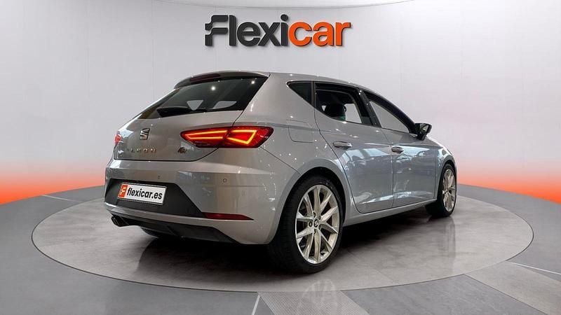 Usado Seat Leon FR 150 CV (110 kW) 2018 Gris Berlina