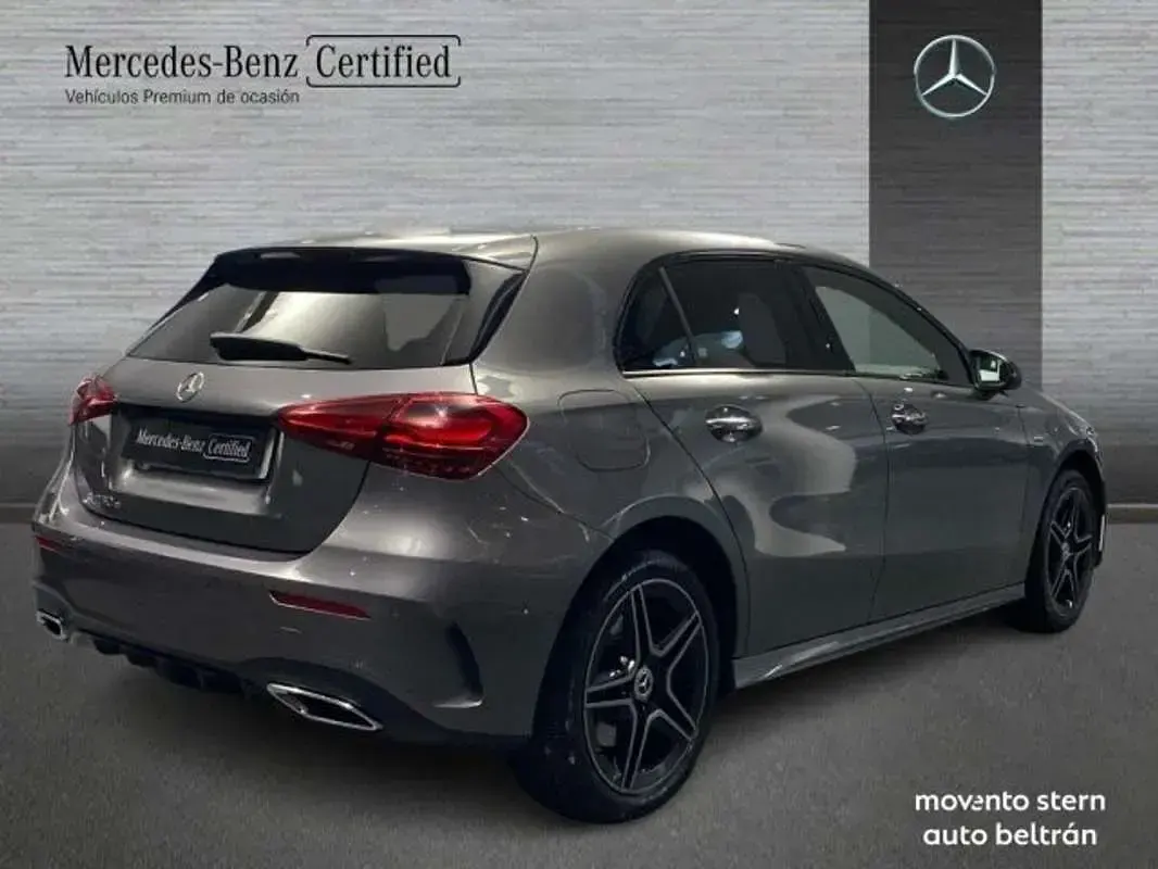 Usado Mercedes A250 Advanced 218 CV (160 kW) 2025 Gris Utilitario