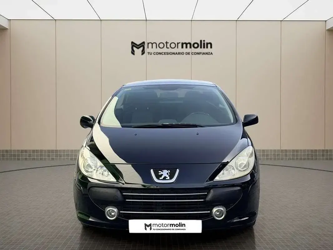 Usado Peugeot 307 CC 110 CV (80 kW) 2006 Negro Descapotable