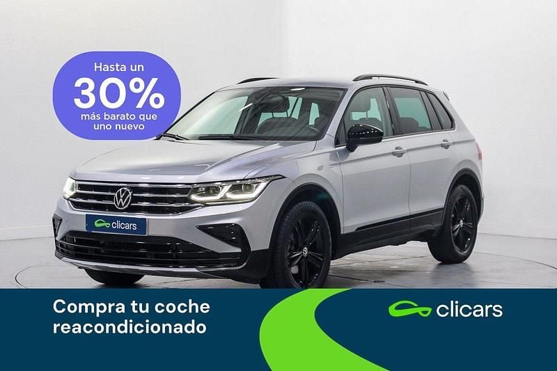 Usado VW Tiguan Sport 123 CV (90 kW) 2022 Gris / plata SUV