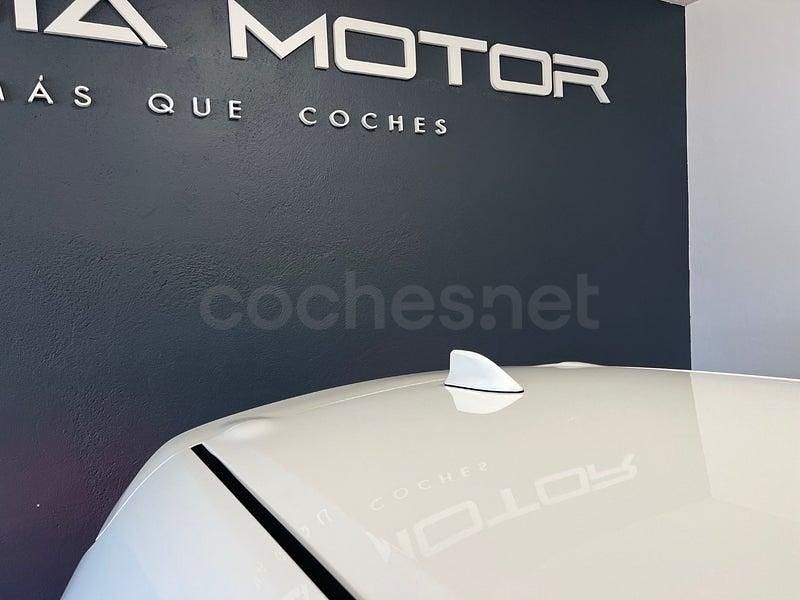 Usado Toyota Corolla Business Edition 122 CV (89 kW) 2022 Blanco Berlina