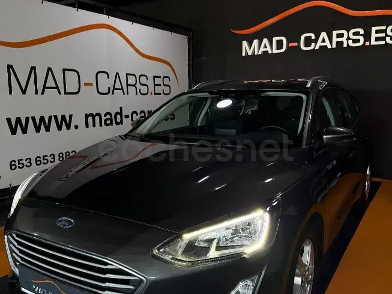 Usado Ford Focus Active 120 CV (88 kW) 2022 Gris / plata Familiar