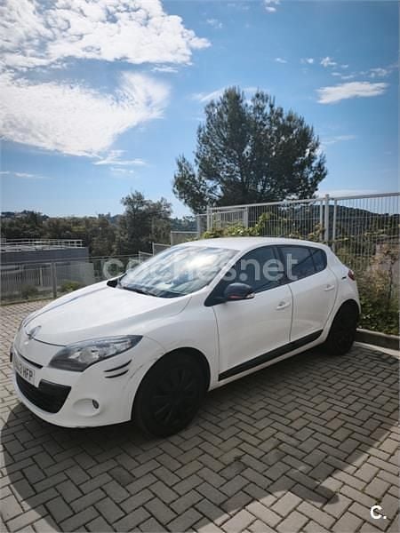 Usado Renault Mégane 110 CV (80 kW) 2011 Blanco Berlina