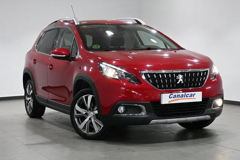 Usado Peugeot 2008 Allure 110 CV (80 kW) 2018 Rojo SUV