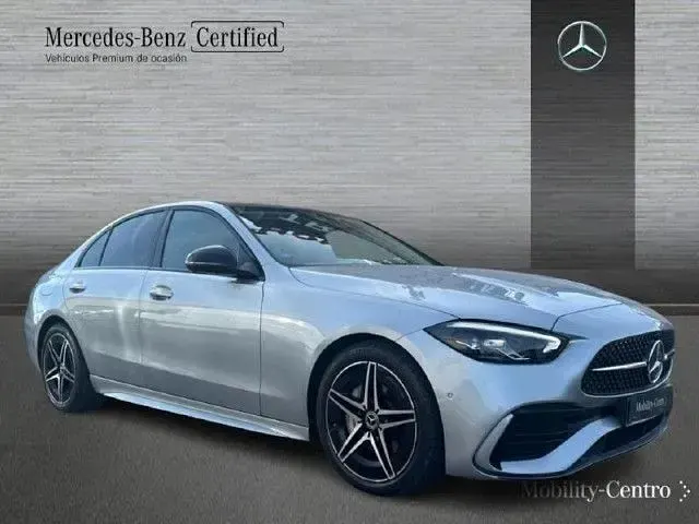 Usado Mercedes C220 200 CV (147 kW) 2025 Plata hightech Berlina