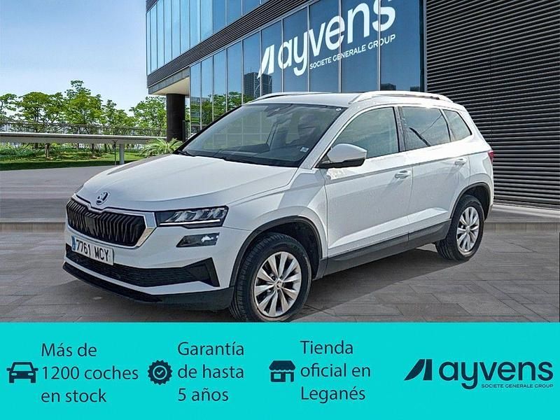 Usado Skoda Karoq Ambition 150 CV (110 kW) 2022 Blanco SUV