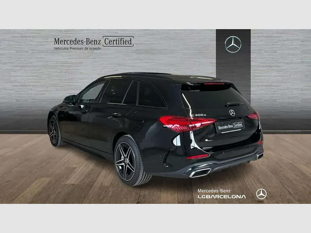 Usado Mercedes C300e 313 CV (230 kW) 2024 Negro Familiar