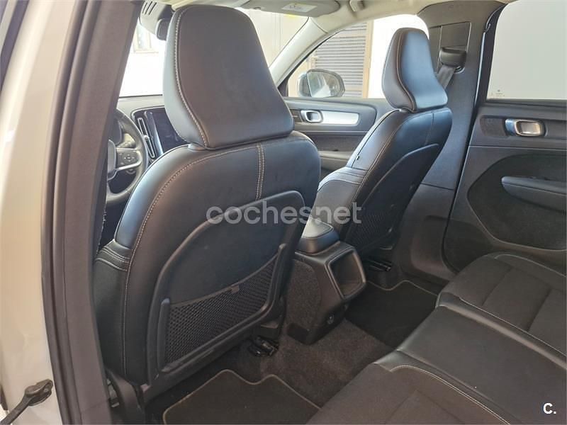 Usado Volvo XC40 Momentum 156 CV (114 kW) 2018 Blanco SUV