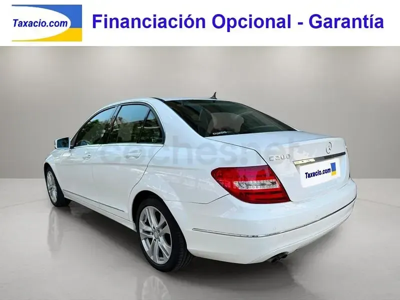 Usado Mercedes C200 Elegance 136 CV (100 kW) 2012 Blanco Berlina