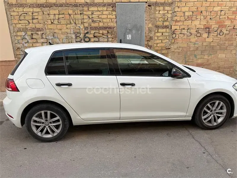 Usado VW Golf VII Advance 116 CV (85 kW) 2017 Blanco Berlina