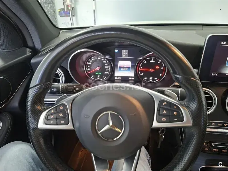 Usado Mercedes GLC250 AMG line 204 CV (150 kW) 2015 Blanco SUV