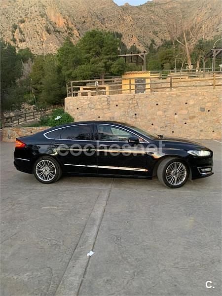 Usado Ford Mondeo Vignale 187 CV (137 kW) 2020 Negro Berlina