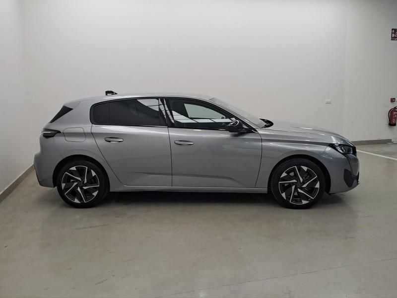 Usado Peugeot 308 Allure 137 CV (100 kW) 2024 Gris / plata Berlina