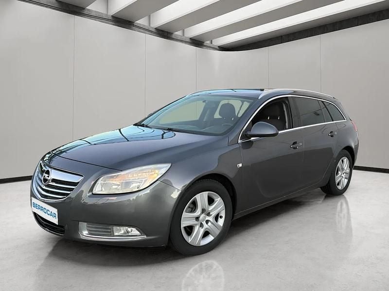 Usado Opel Insignia Excellence 160 CV (117 kW) 2012 Gris Familiar