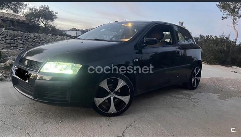 Usado Fiat Stilo Feel 95 CV (69 kW) 2006 Negro Berlina